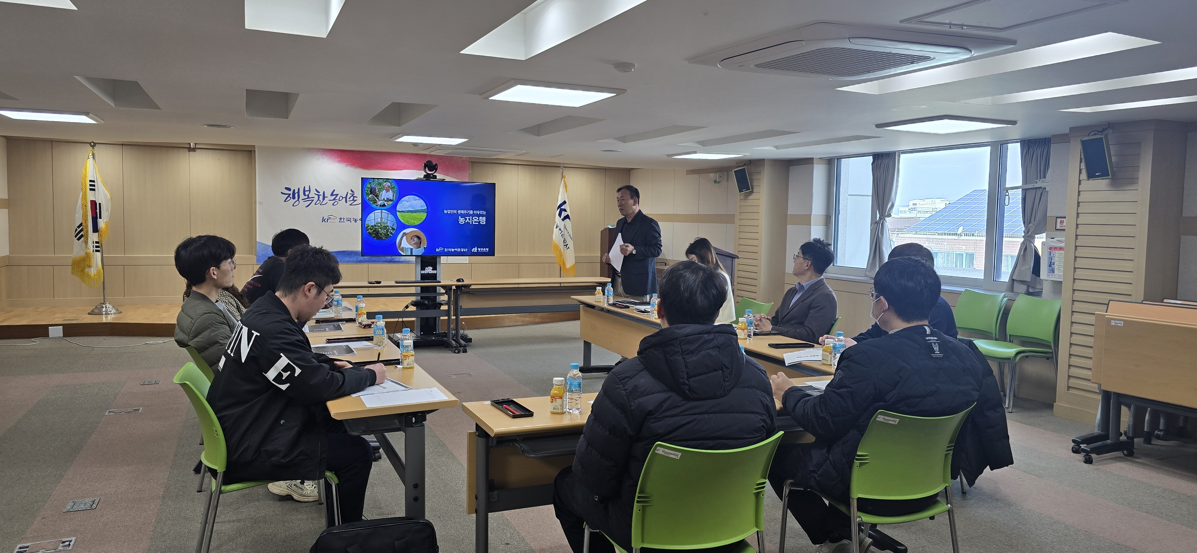 청년농 소통협의체 간담회 관련 사진.jpg