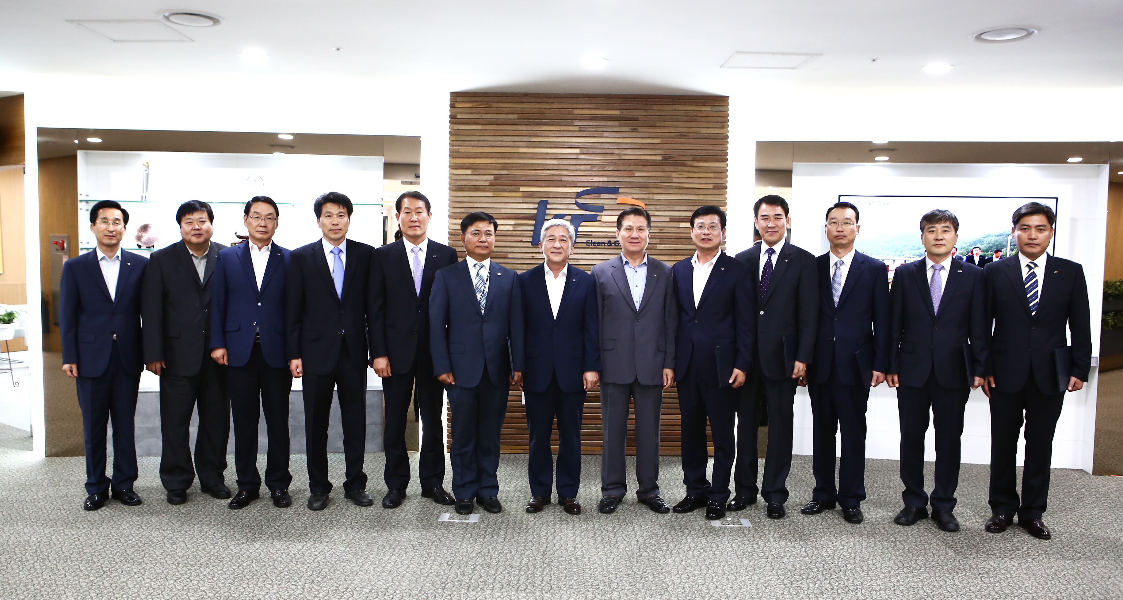 신임 부서장 임용장 수여식