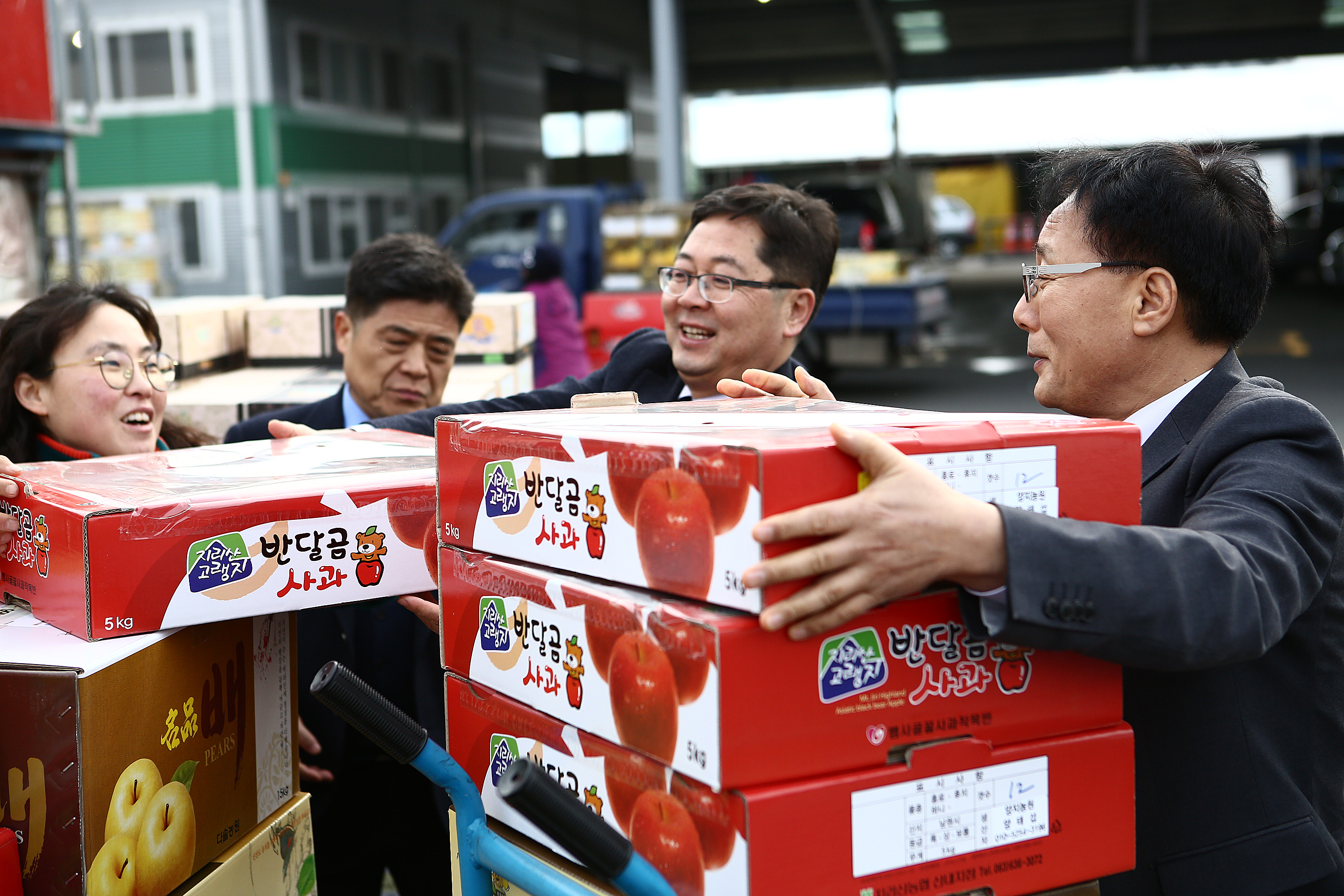 설 맞이 지역 전통시장 및 복지단체 방문