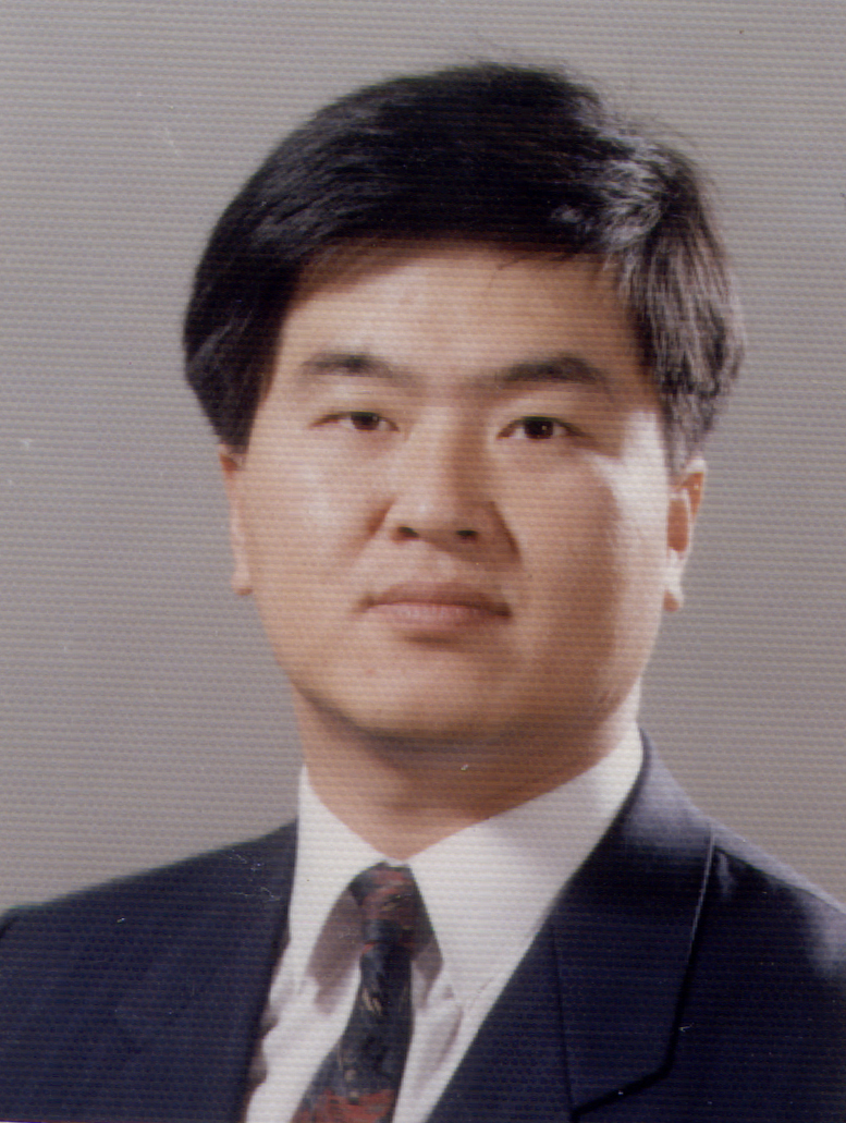 홍성범                                            