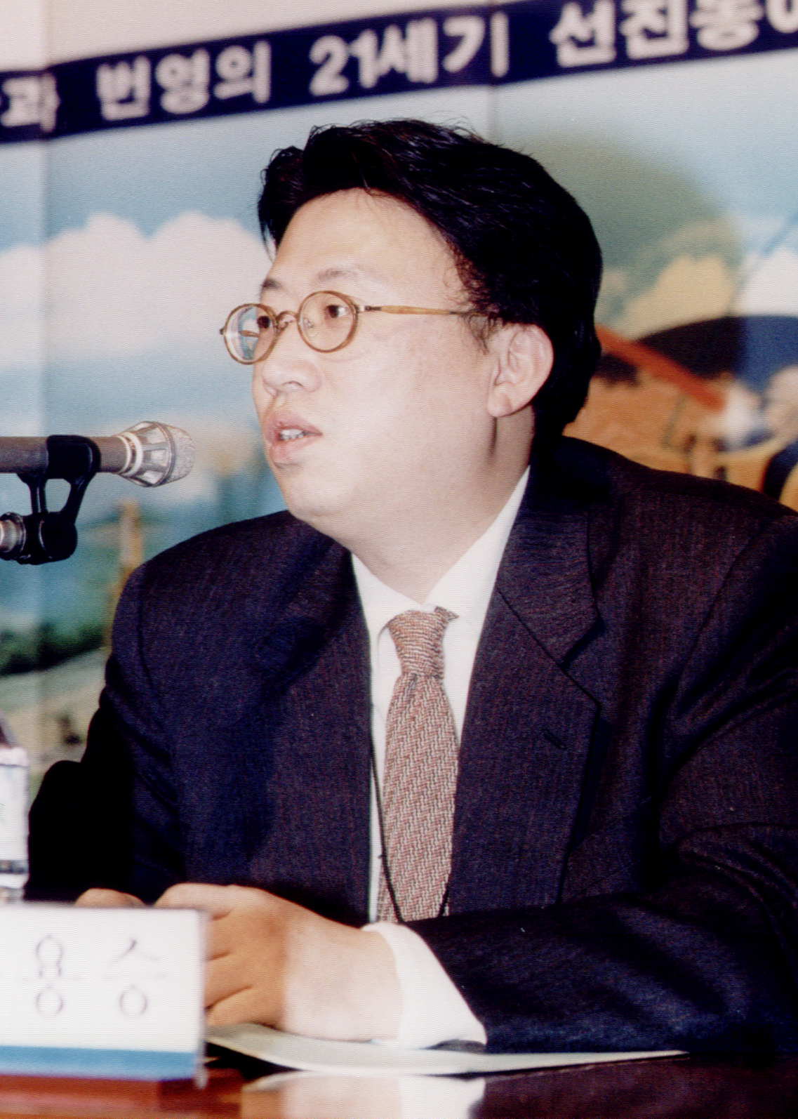 동용승                                            