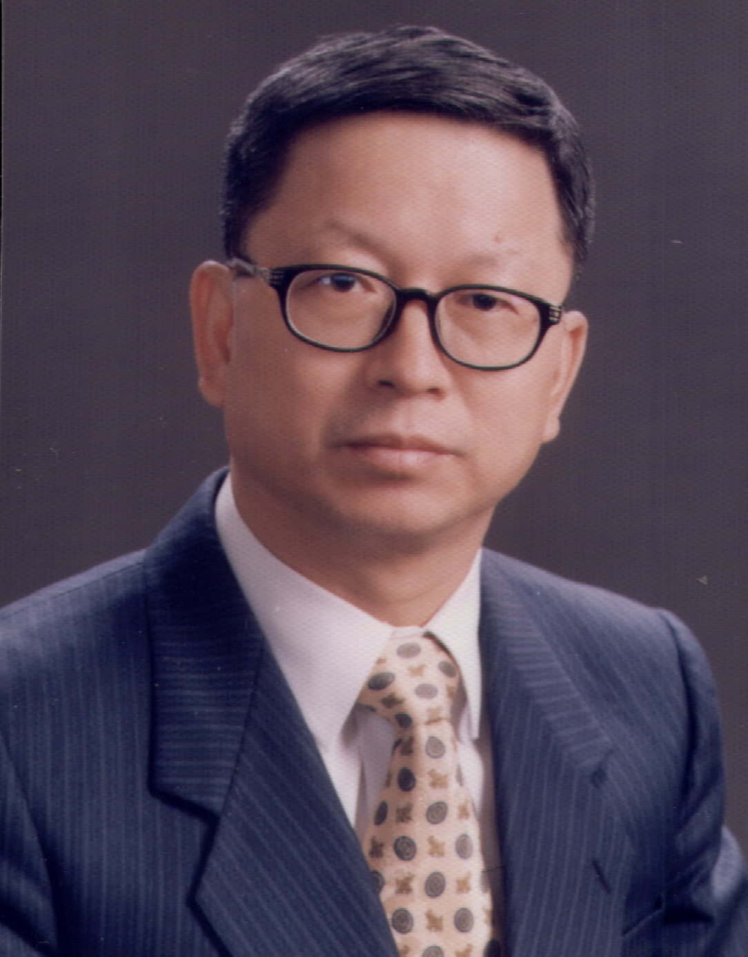 김웅채                                            