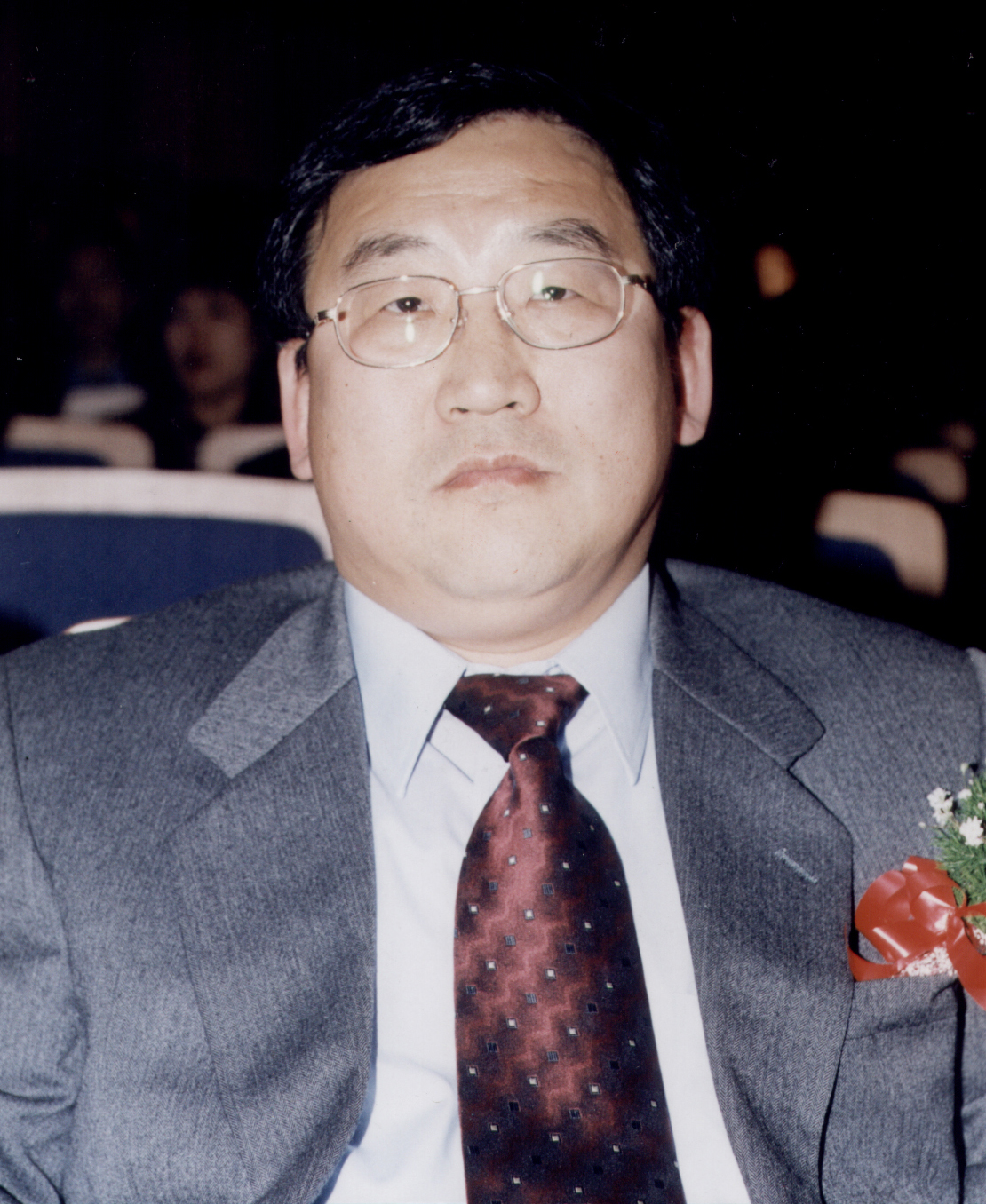 홍욱희                                            