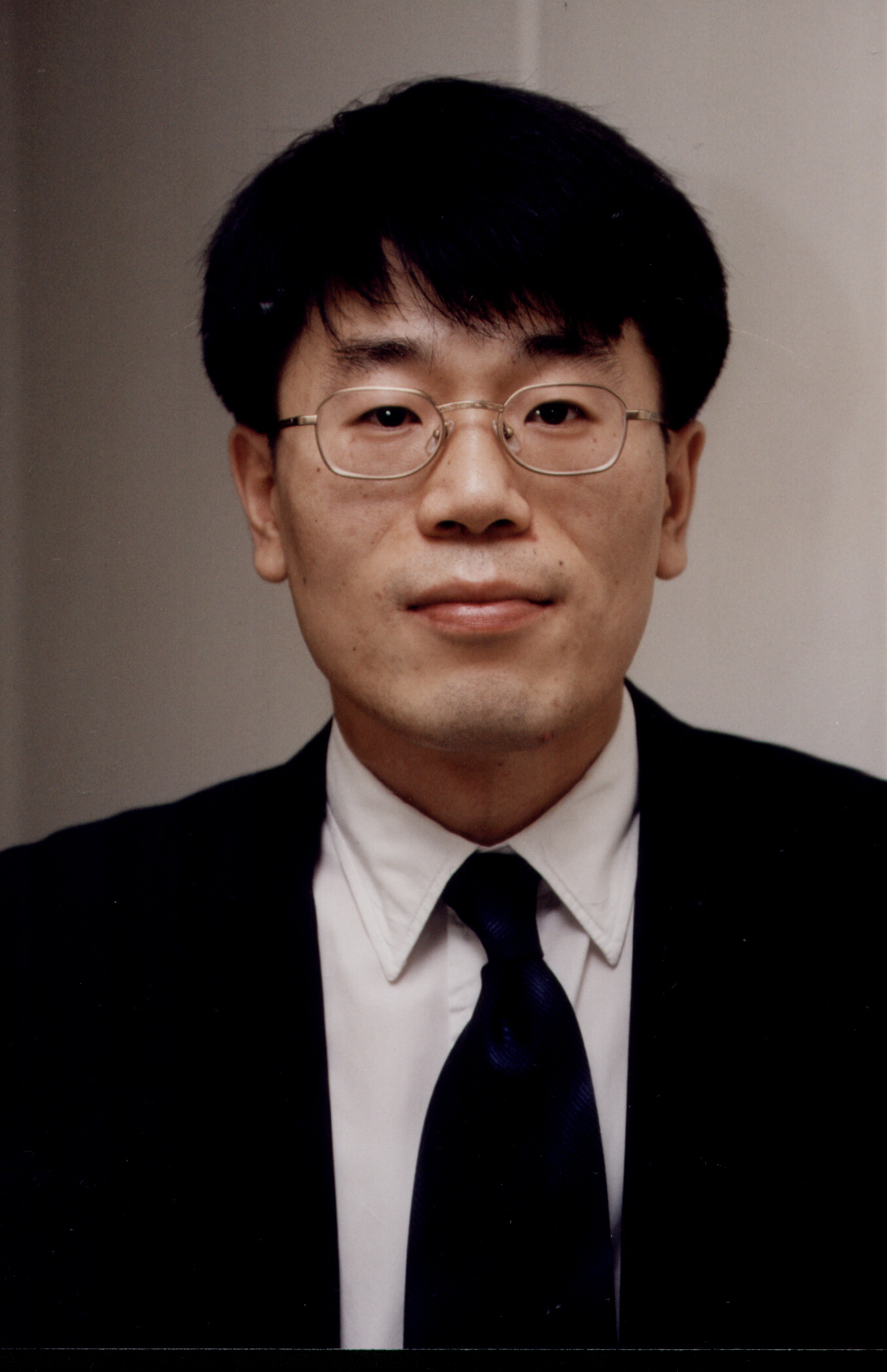 박윤호                                            