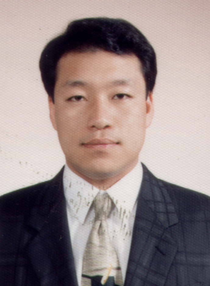 정현출                                            