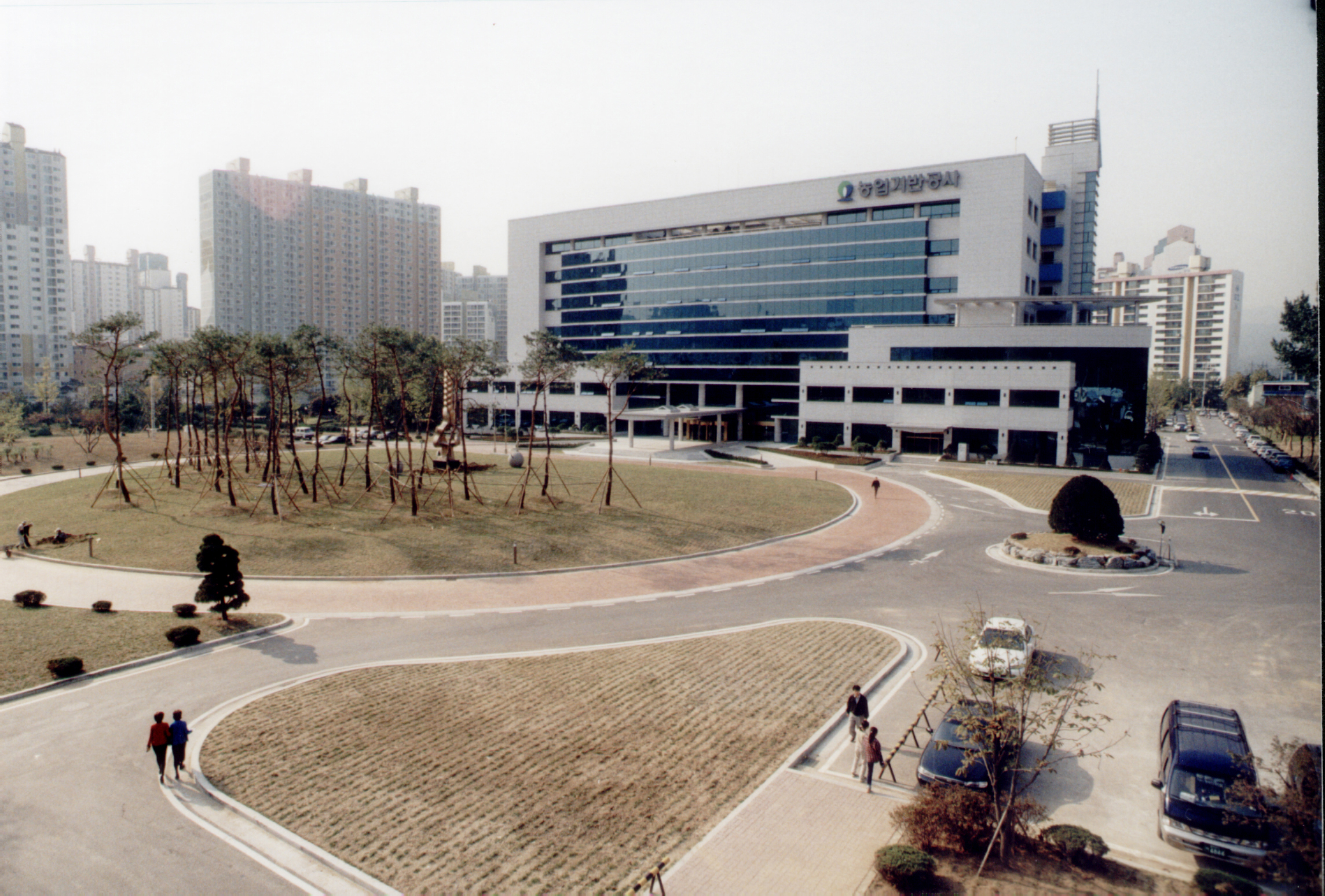 본사전경                                          