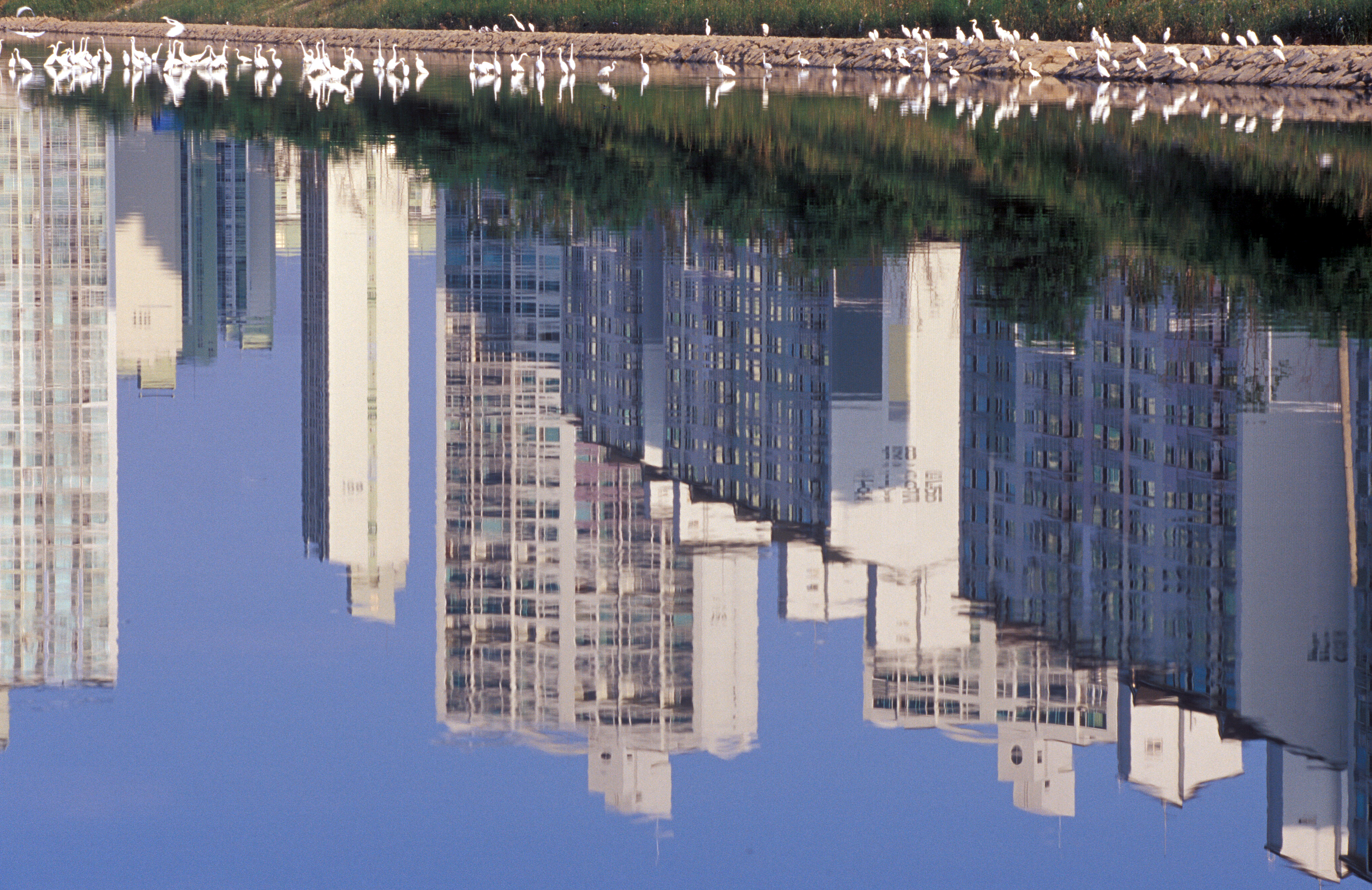 휴                                                