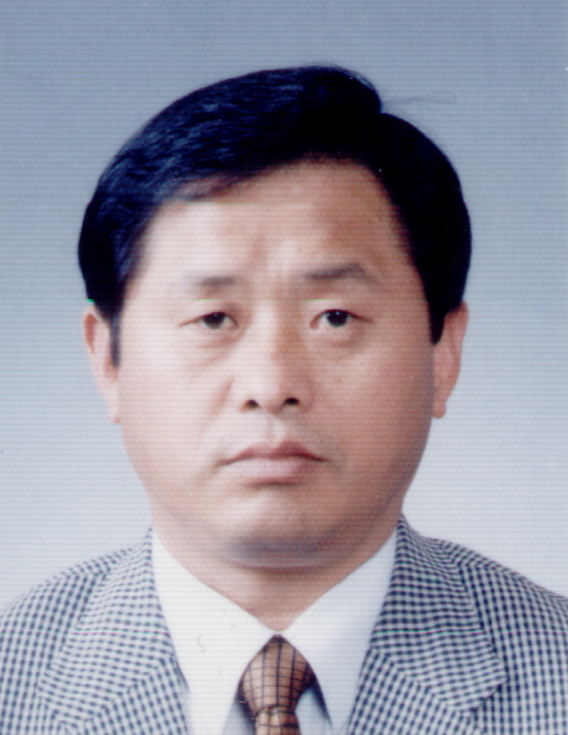 윤상연                                            