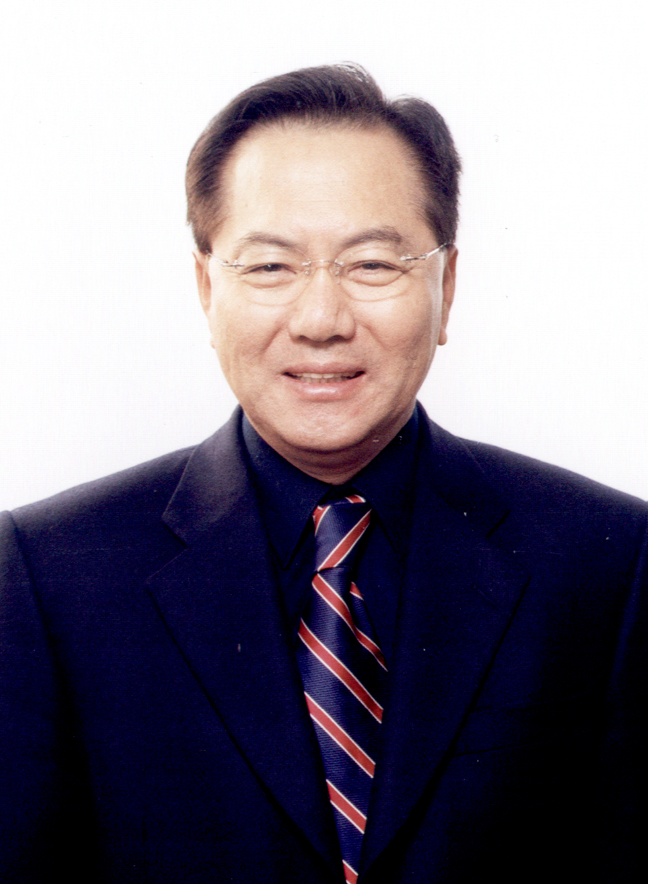 이길용                                            